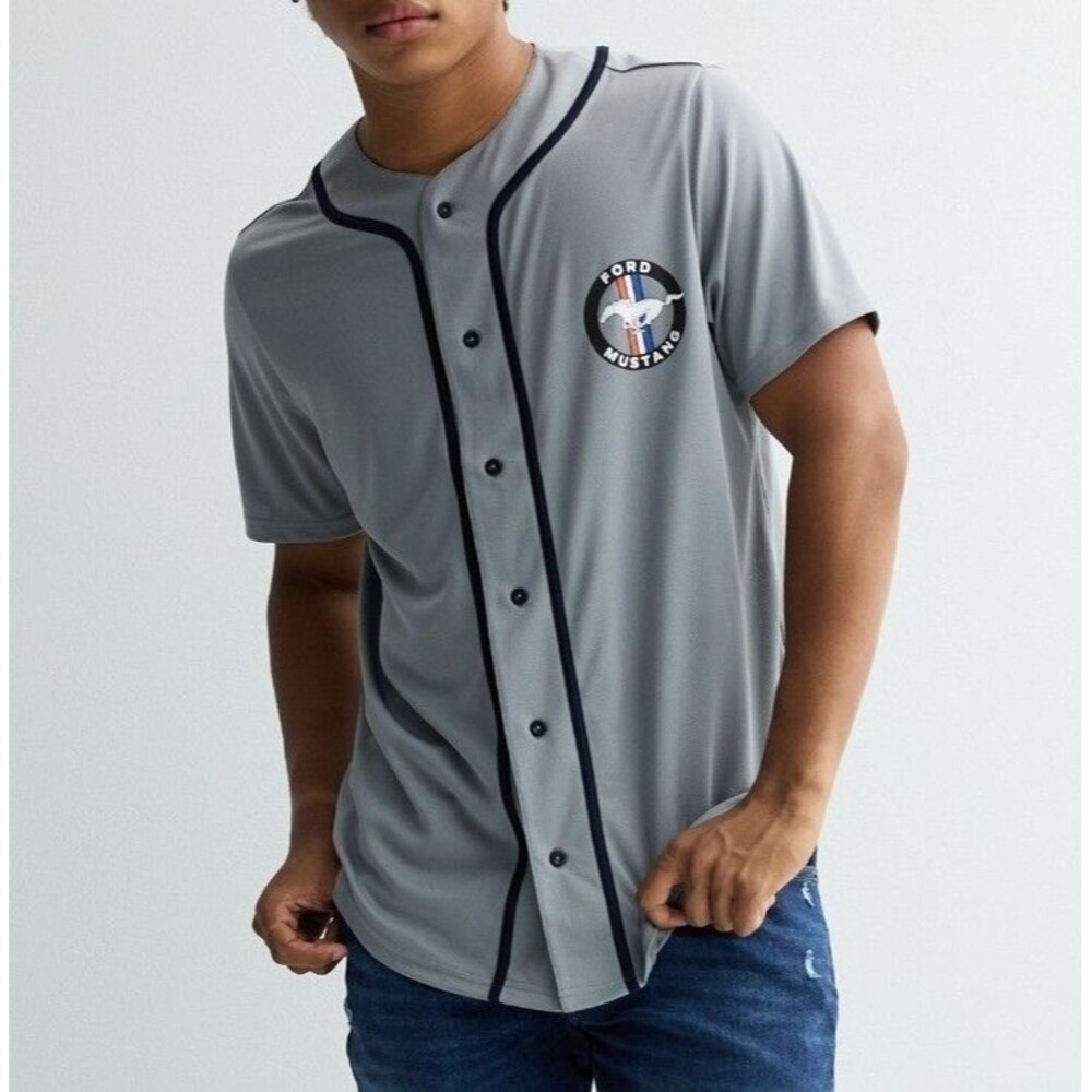 NWT Hybrid Ford Mustang Baseball Jersey Men’s Medium Gray Short Sleeve 1967